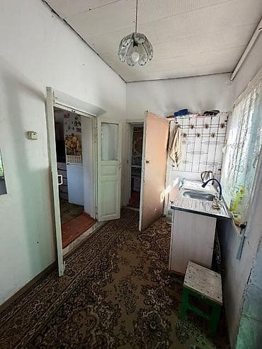 Дома: Продаю дом сам три комнаты зал спальня кухня прихожая отоплений — 2