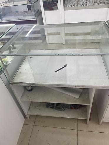 выдвижной ящик: Стеклянные витрины/прилавки для магазина. В наличии 3 ветрины раньше — 2