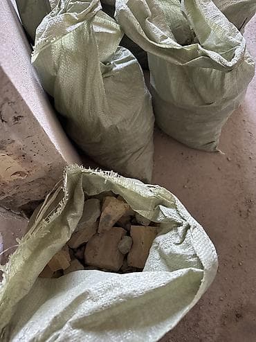 вывоз строительного мусора бесплатно: Отдам строительный мусор чисто кирпичи- 160 мешков. Район Рабочий — 1