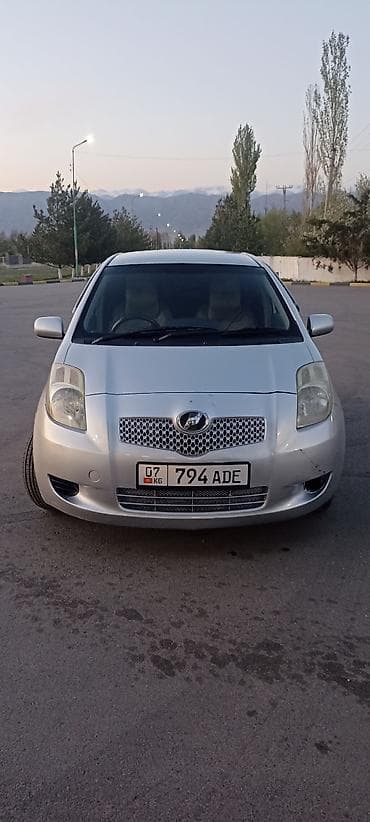 Toyota Vitz: 2005 г., 1 л, Вариатор, Бензин, Седан at lalafo.kg Toyota Vitz: 2005 г., 1 л, Вариатор, Бензин, Седан