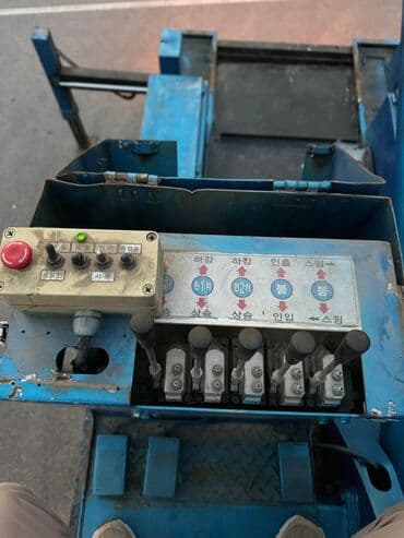 винтовой домкрат: Автовышка, Hyundai, 2010 г., 28 м — 17