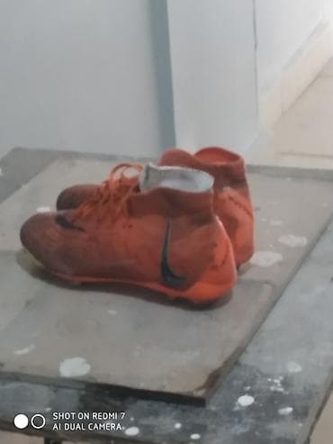 Футбольные бутсы Nike с носком-«гольфом» (коллекция с шнуровкой — 9