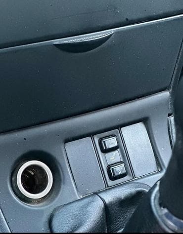 тойота 1.6: Toyota Corolla: 2004 г., Бензин, Седан — 5