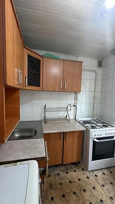 2 room flat: 2 комнаты, Агентство недвижимости, Без подселения, С мебелью частично — 3