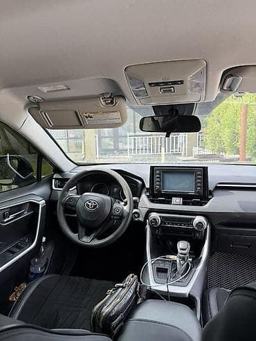 man: Toyota RAV4: 2019 г., 2.5 л, Автомат, Бензин, Кроссовер — 5