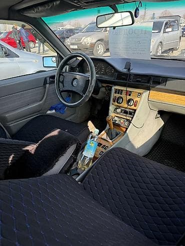 Продажа авто: Mercedes-Benz E-Class: 1988 г., 2.3 л, Ручные, Бензин, Универсал — 4