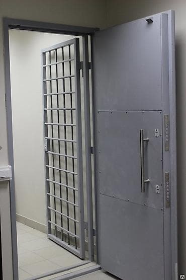 золотые сепочки: Бронированные двери из толстого металла — 2