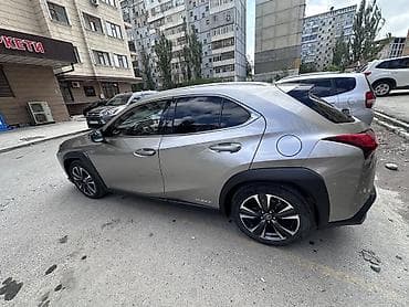 tesla 3: Lexus UX: 2019 г., 2 л, Автомат, Гибрид, Кроссовер — 3