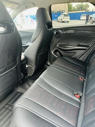 BYD: BYD E2: 2023 г., Автомат, Электромобиль, Кроссовер — 6