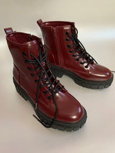 Прокат одежды: Лакированные Деми ботинки новые с Америки 38,5 размер . 1000сом — 1
