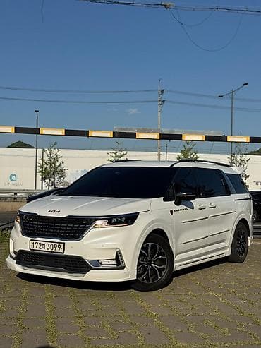 Kia Carnival: 2022 г., 2.2 л, Автомат, Дизель, Минивэн — 1