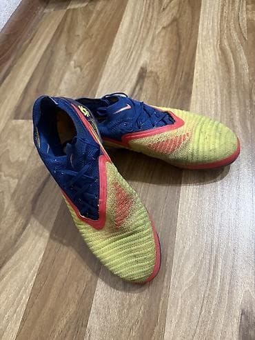 nike tech flece: Срочно продаю, обе пары вместе взятых 4500 сом, но по отдельности — 2