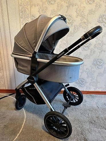 черная обувь: Детская коляска-трансформер 3 в 1 LUXmom (серый цвет) Комплектация: - — 2