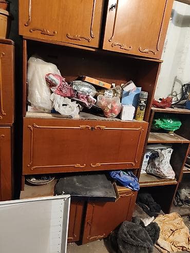Шкафтар: Дубал шкаф, Дубал шкаф түрү: Модулдуу, Үй, конок бөлмөсү үчүн, Өзгөчөлүктөрү: Тамак-аш идишин сактоо үчүн — 1