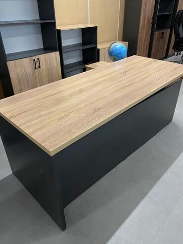 флипчарты agent с дополнительными планками: Стол руководителя “Атлас” В наличии Цена указана на фото 😊 Длина — 4