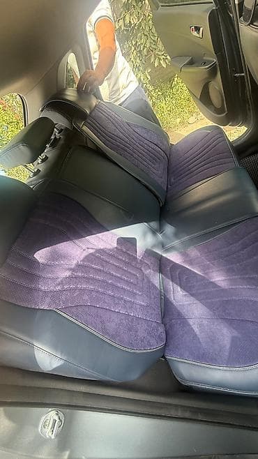 Чехлы Кожаные, С подушкой, цвет - Синий, Б/у, Самовывоз