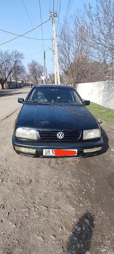 Volkswagen: Volkswagen Vento: 1995 г., 1.8 л, Механика, Седан — 3