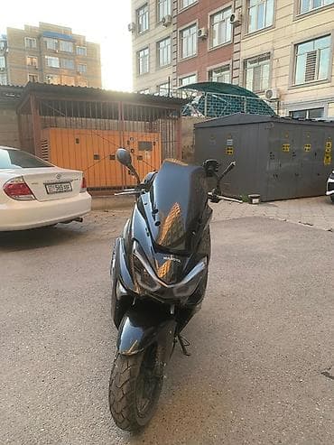донголок 14 с: Макси-скутер 150 куб. см, Бензин, В рассрочку — 2