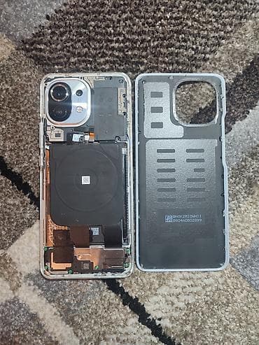 Xiaomi, Mi 11, Б/у, 256 ГБ, цвет - Белый, 1 SIM, 2 SIM — 3