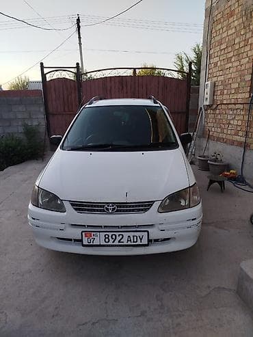 крыло на камри 55: Toyota Corolla Spacio: 2000 г., 1.6 л, Автомат, Бензин, Минивэн — 3