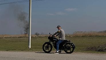 Мотоциклы: Классический мотоцикл Suzuki, 250 куб. см, Бензин, Взрослый — 4