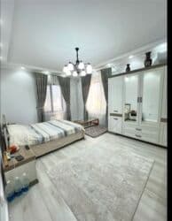 Үйдү ижарага алам: Үй, 268 кв. м, 6 бөлмө, Риелтор, Евро оңдоо — 17