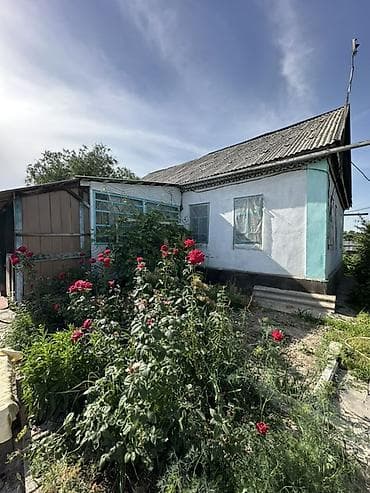 ленина: 📍 В Сокулуке продаётся дом на участке 6.8 соток. 🏡Площадь дома — 2
