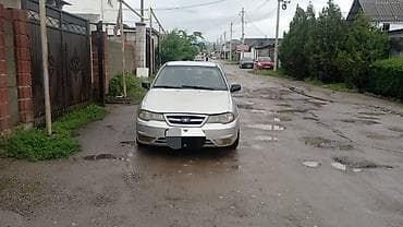 Daewoo Nexia: 2010 г., 1.6 л, Механика, Бензин, Седан