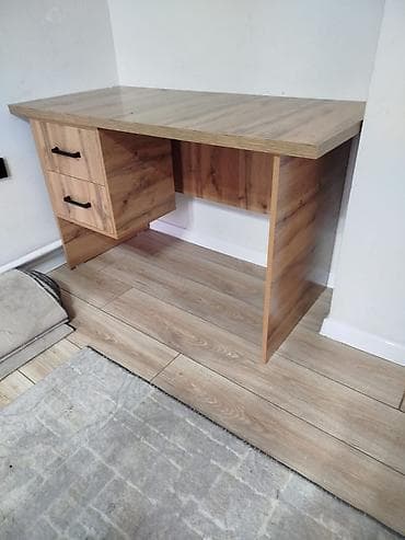 foldable table: Письменный/компьютерный стол из ЛДСП (декор под натуральное дерево) - — 1