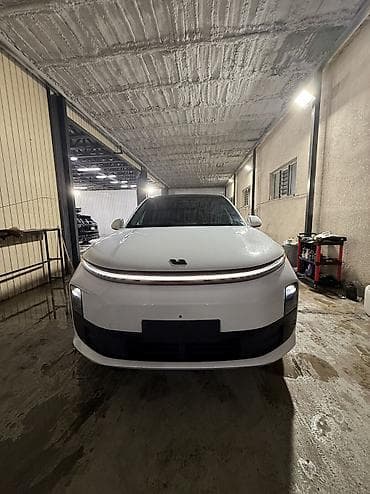 Транспорт: Lixiang L6: 2024 г., 1.5 л, Гибрид — 2