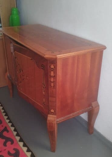 кухня эмеректери: Кийим үчүн комод, Колдонулган, Күзгүсүз, түсү - Кызыл, Өзү алып кетүү, Акысыз жеткирүү, Акылуу жеткирүү — 1