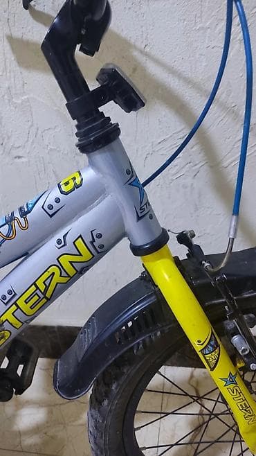 Толокары: Яркий детский велосипед Stern Robot 16" в серебристо-желтой расцветке — 3