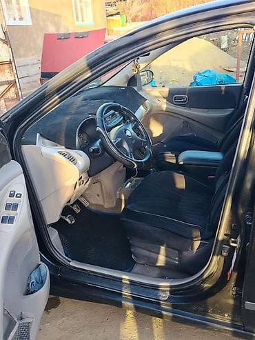 нехся 2: Nissan Almera Tino: 2002 г., Ручные, Бензин, Минивэн — 7