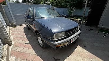 Volkswagen Vento: 1993 г., Механика, Бензин, Седан — 2