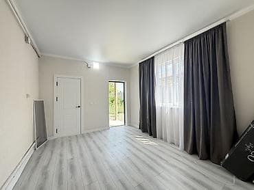 Продажа домов: 🏡 Продаётся полдома в с. Новопавловка 📍 Район Киркомстром, 2 минуты — 5
