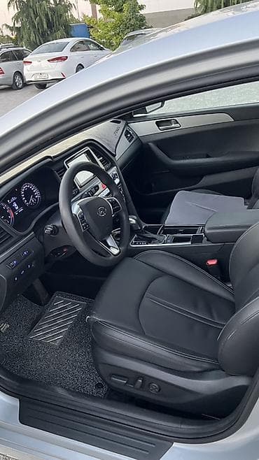 200: Hyundai Sonata: 2020 г., 2 л, Автомат, Газ, Седан — 5