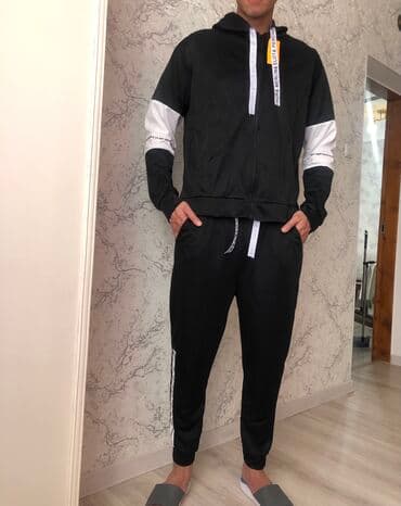 Спортивные костюмы размеры разные . Производство Китай 🇨🇳. Гуанджоу