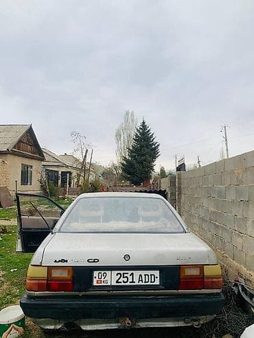 Audi 100: 1986 г., 2.3 л, Механика, Бензин, Седан — 8