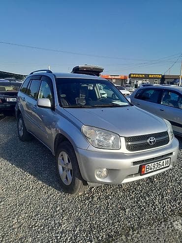 Toyota RAV4: 2003 г., 1.8 л, Механика, Бензин — 1