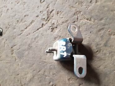 двери для дома: Toyota Ipsum дверные петли Тоета Ипсум Петли задней правой двери — 2