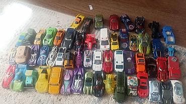 hot: 🚗 Продам коллекцию игрушечных машинок! 🔥 В комплекте: 🏎️ 11 машинок — 3