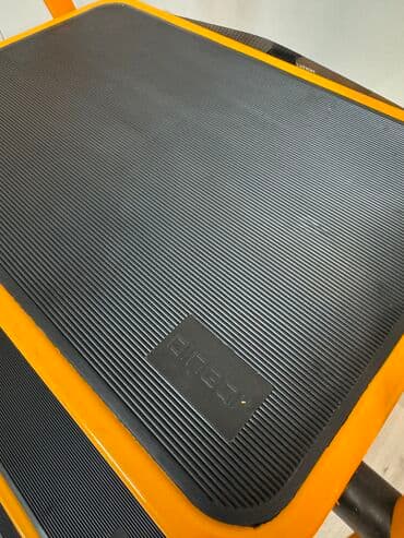 лестница в дом: Бүктөлүүчү тепкич-стремянка, Материалы: Металл, Жаңы, Үй үчүн, Бийиктиги: До 2 м — 16