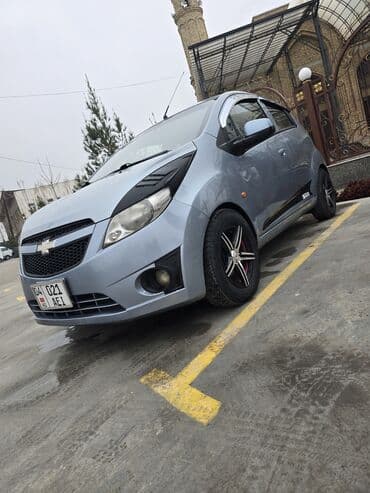 Chevrolet: Chevrolet Spark: 2011 г., 1 л, Механика, Газ, Хэтчбэк — 4