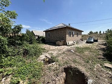 Үйлөрдү сатуу: Маевкадан 4 соток участок сатылат, уйу менен 5 комната + прихошка — 10