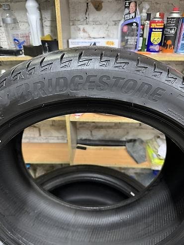 калыб: Шиналар 235 / 45 / R 18, Жай, Колдонулган, Комплект, Жеңил унаалар, Bridgestone — 4