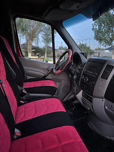 легкие коммерческие грузовики: Легкий грузовик, Mercedes-Benz, Стандарт — 8