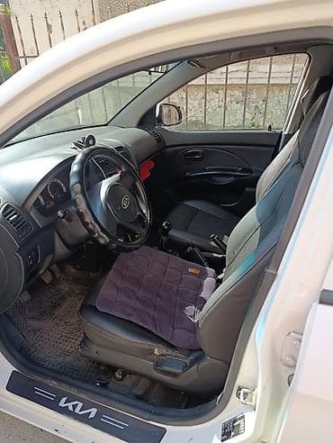 w210 210: Kia Picanto: 2010 г., 1 л, Механика, Бензин, Хэтчбэк — 4