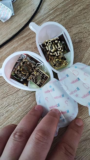 kinder jou: Майнкрафт Киндер Джой. Цена 100 сом. Золотой куб 250 сом — 2