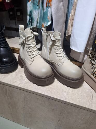 обувь для охоты: Женская зимняя обувь — стильные модели на массивной подошве Варианты — 3