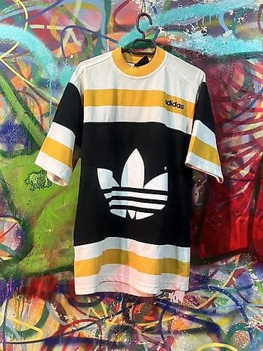 Футболка adidas Размер: м Цена:800 Футболка черная с принтом